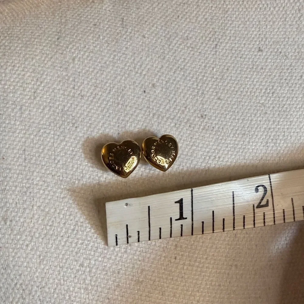 MARC JACOBS HEART STUD EARRINGS GOLD TONE